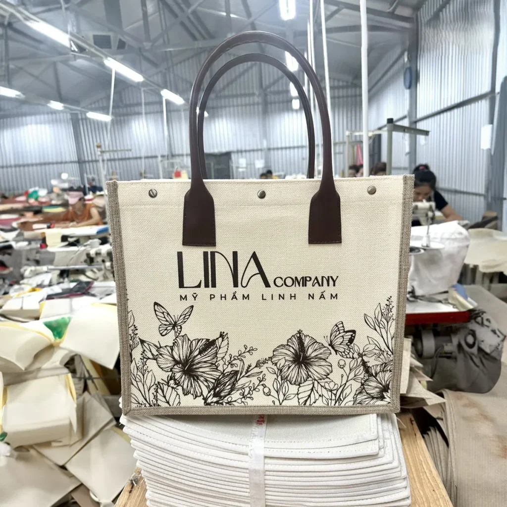 Đặt may túi vải đay in logo tại Anh Quân